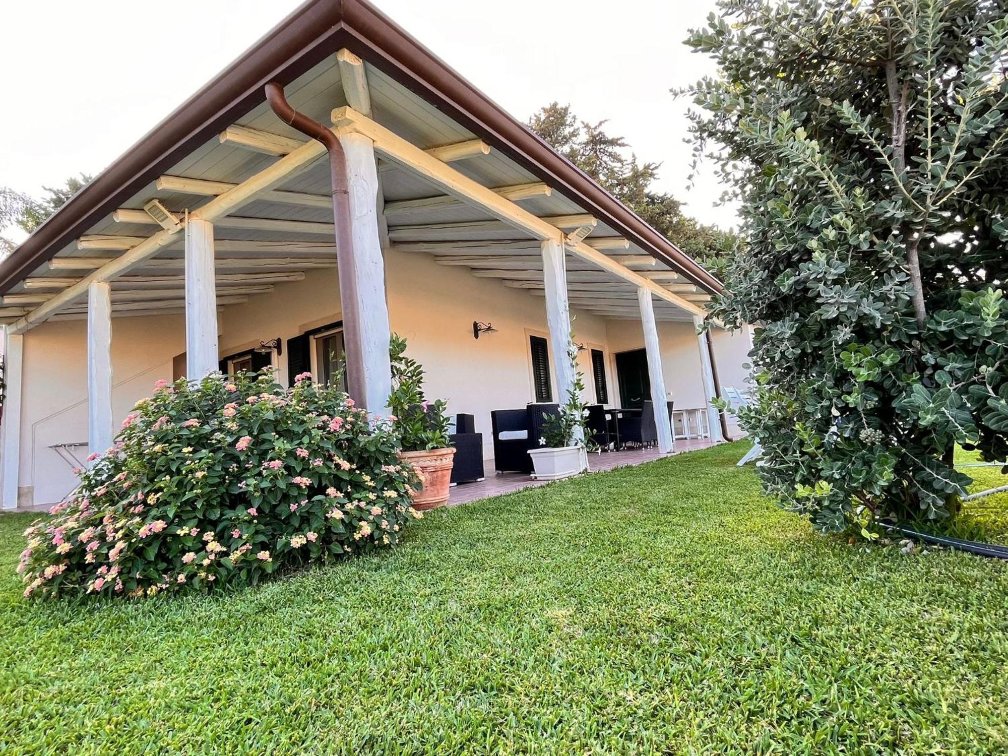 Summer House أفولا المظهر الخارجي الصورة